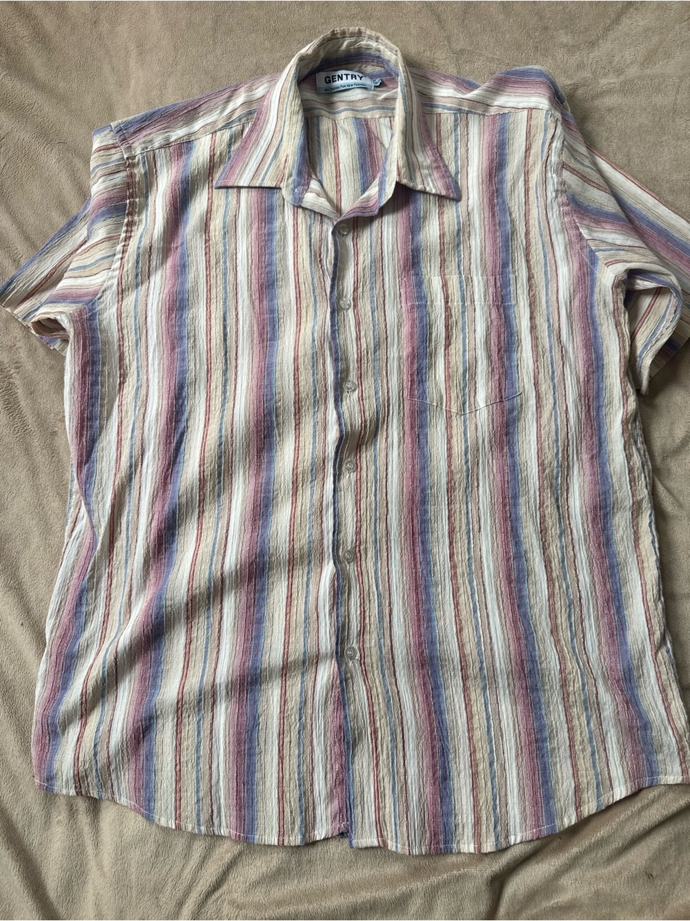 Entry Short-Sleeve Button-Up Shirt in Cream with Blue & Pink Stripes